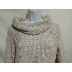 Croft & Barrow Size M Long Sleeve Tan And Cream Cowl Neck Pull Over Sweater